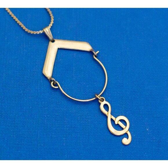 24 inch, Vintage Gold Tone Pendant Musical Clef Song Necklace D9 - Picture 1 of 3